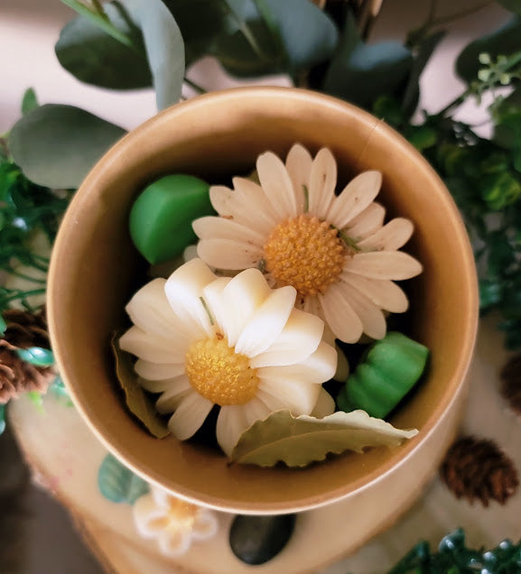 Clean and Fresh -Spiritual Wax Melts
3oz-85grams 100% Soy
Each wax melt is infused with a special blend of herbs paired with fragrances.
Infused with White Tea, Lavender, and Bay Leaves. The combination of white tea, lavender and bay leaves assists in removing unwanted energies and replaces it with calming and fresh energy back into your space.
*WARNING *
Place melt in Wax Warmer, Medium-High heat setting. Do not leave warmer unattended. Do not leave warmer on for more than 4 hours. Ke