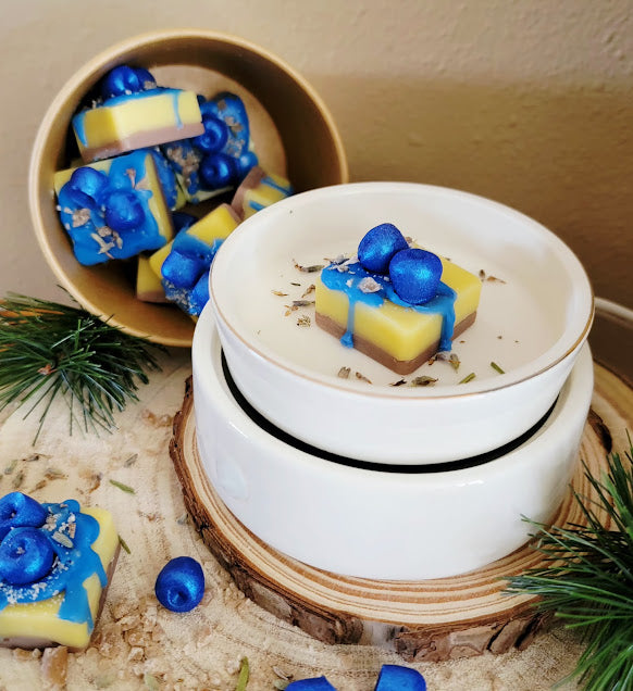 Blueberry Cheesecake Bites-Spiritual Wax Melts

4oz-113grams 100% Soy Wax

A variety of flavors to choose from! Even though they look delicious... please do not eat! 😉 &nbsp;Each wax melt is infused with a special blend of herbs paired with the fruit and fragrances.&nbsp;

Infused with Lavender Buds to assist with calming energy. Blueberries offer spiritual benefits focused on protection, renewal, and wisdom, often associated with moon energy and the calming essence of nature.

*WARNING&nbsp;*

Place melt 