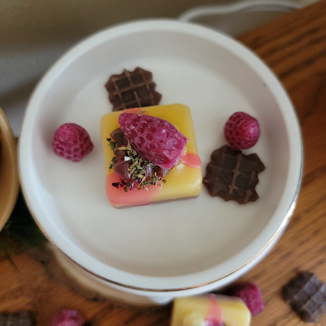 Strawberry Cheesecake Bites-Spiritual Wax Melts

4oz-113grams 100% Soy Wax

A variety of flavors to choose from! Even though they look delicious... please do not eat! 😉 &nbsp;Each wax melt is infused with a special blend of herbs paired with the fruit and fragrances.&nbsp;

Infused with Rosemary, Thyme, Basil, and Rose Petals. Combining rosemary with thyme, basil, and strawberries creates a powerful, high-vibrational blend that of protection, love, prosperity, and joy. These elements together offer bridgin