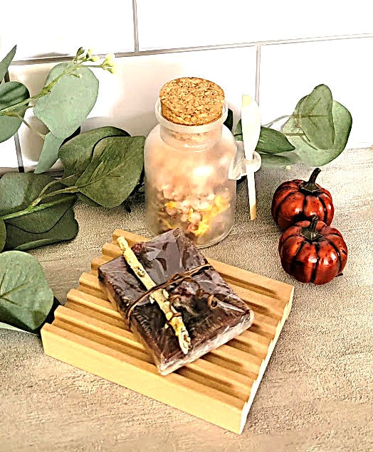 CRANBERRY MEDITERRANEAN FIG BAR SOAP

1.2oz~34grams

CRANBERRY MEDITERRANEAN FIG FRAGRANCE

GOAT MILK &amp; ALOE&nbsp; MELT AND POUR SOAP BASE

INUFUSED WITH FRAGRANCE OIL AND DRIED SAGE PIECES. ASSISTS IN CLEANSING AURIC FIELD. Protection and Warding OFF UNWANTED ENERGIES. LOVE AND HEALING.

Ingredients:

Goat Milk, Aloe Vera&nbsp;Melt &amp; Pour Soap base,&nbsp;Jojoba Oil, fragrance Oil, French Green Clay, Sage Pieces, Red Moroccan Clay,&nbsp;Red /Purple Soap colorant

Directions: Lather &amp; Rinse
For E